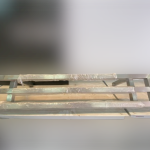 Prateleira gradeada pequena