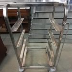 Carro para cestas de loiça